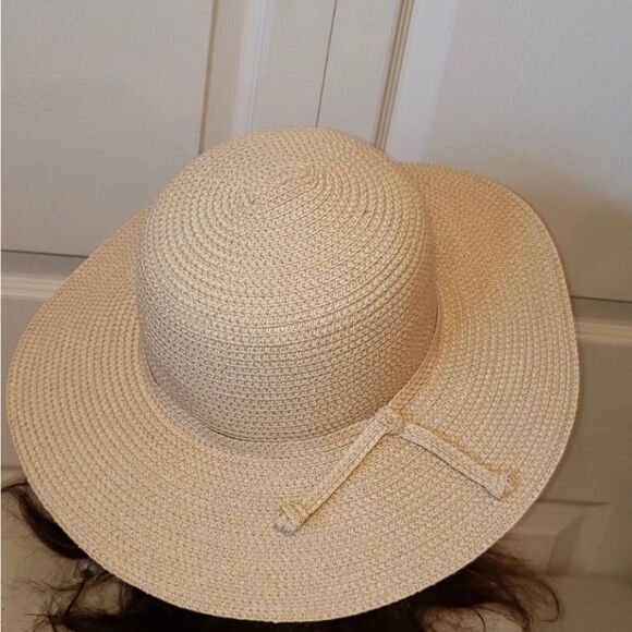 Amanda Smith Summer Sun Hat - Picture 5 of 8